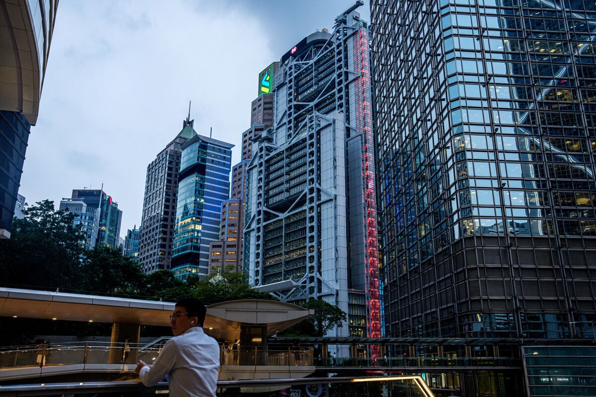 HSBC’s $14 Billion Deal Supercharges Exuberant Year in Hong Kong