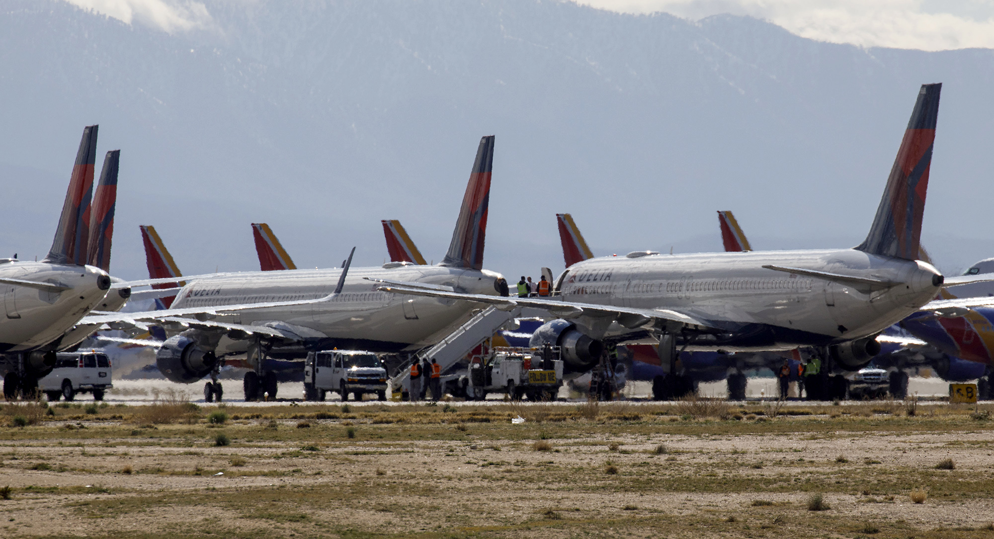 Delta To Tap Jets For $1 Billion In Cash Amid Talks For U.s. Aid - Bloomberg