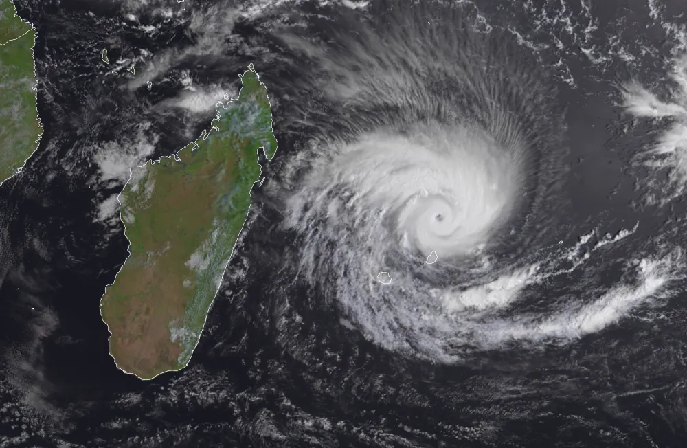 Cyclone Batsirai moves close to&nbsp;Mauritius on Feb. 2.