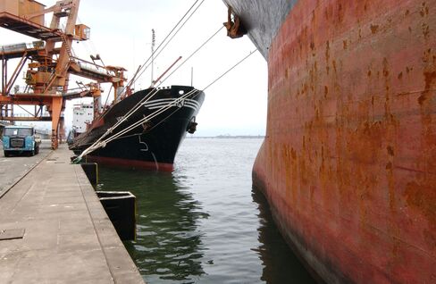 Santos Brasil Rally Defies Competition Threat