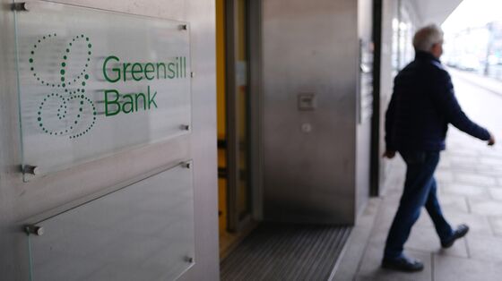 Greensill-Apollo Talks Derailed as Tech Partner Becomes Rival