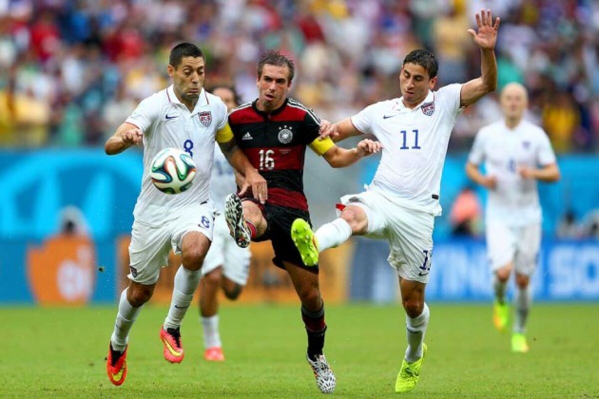 Clint Dempsey still expects U.S. to survive Group of Death at