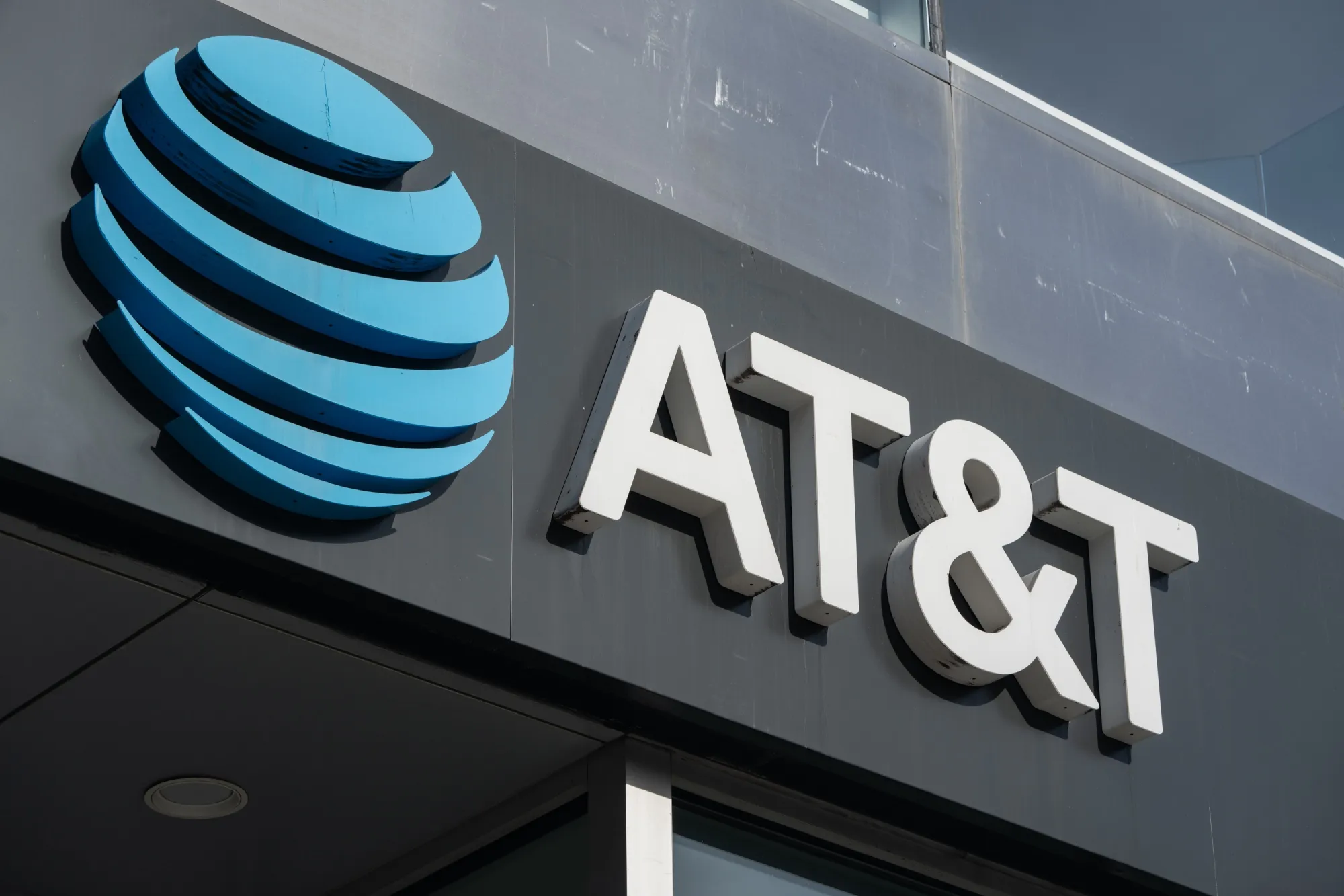 The US Federal Communications Commission said that AT&T Inc. failed to secure the data shared with the vendor and didn’t ensure that the company deleted or returned the information as it was contractually required to do.