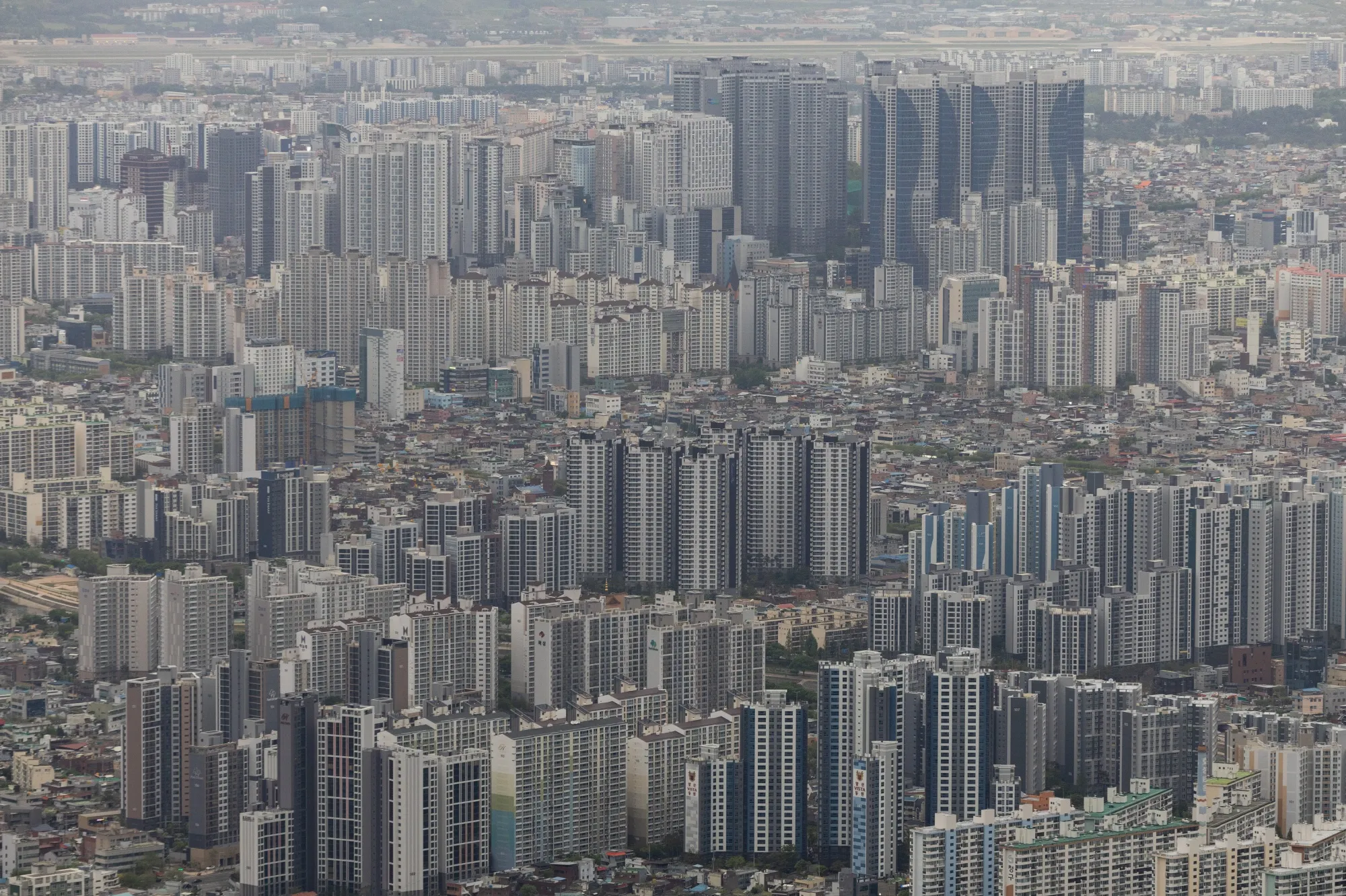 Apartment prices in the capital climbed 0.24% in the week ended July 8 from the previous seven-day period in the biggest rise since September 2018.&nbsp;