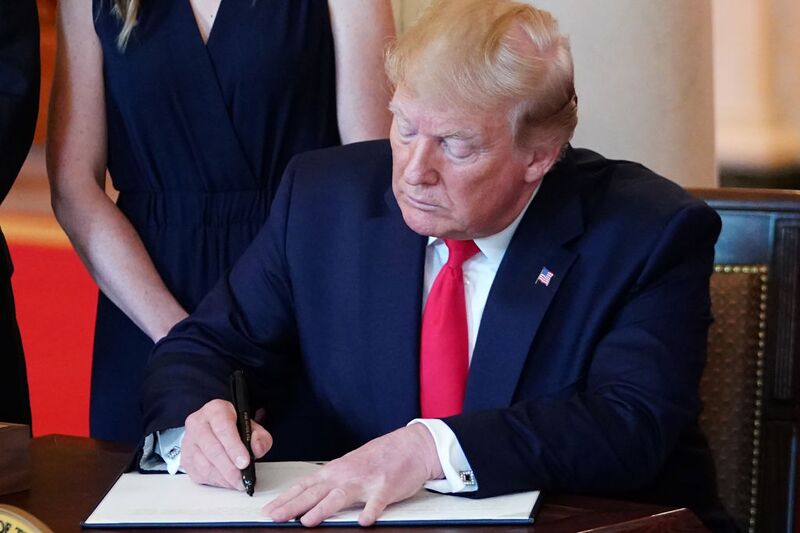 Η αμερικανική απειλή για την Δημοκρατία