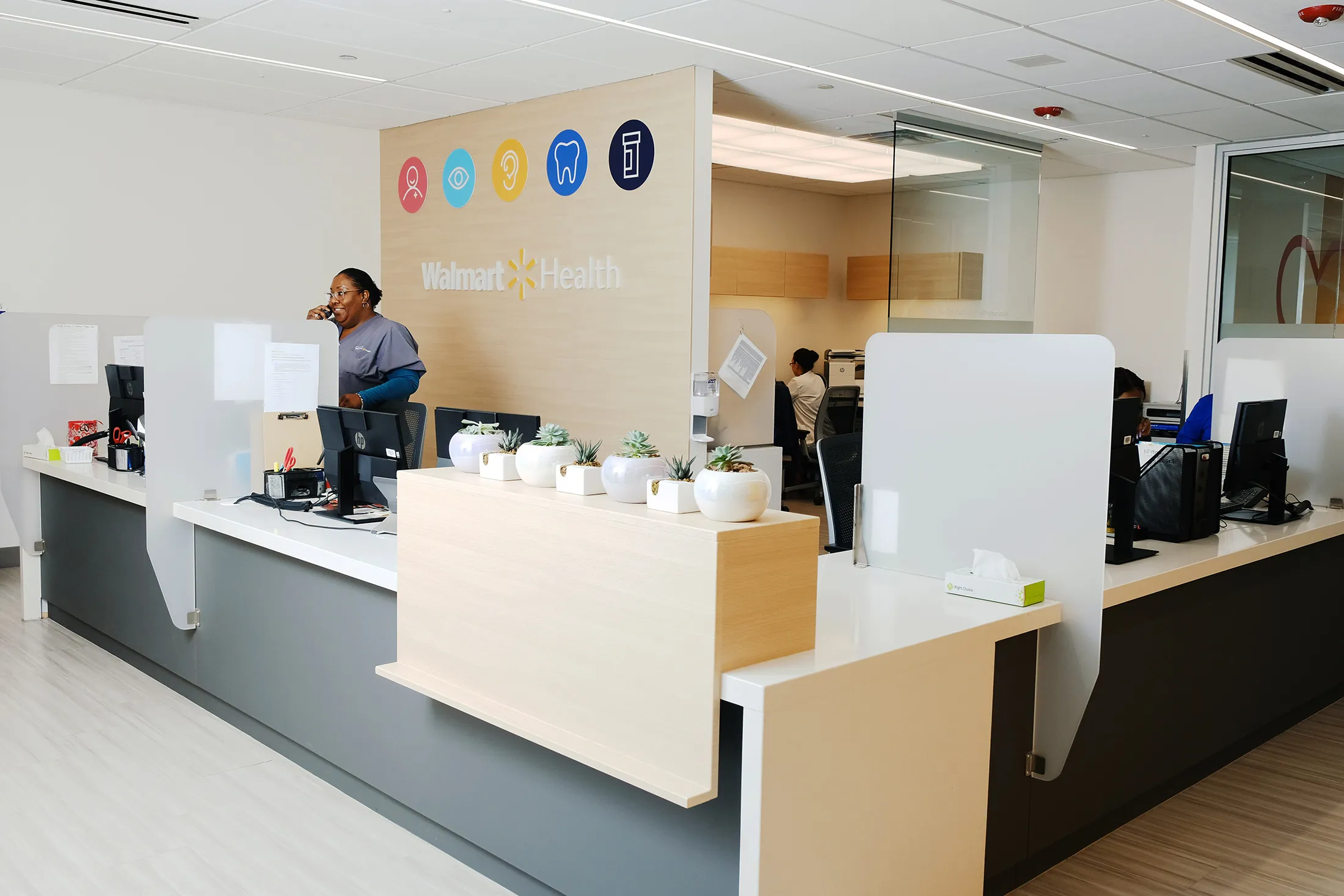 Walmart Takes on CVS Amazon With Low Price Health Care Clinics Bloomberg