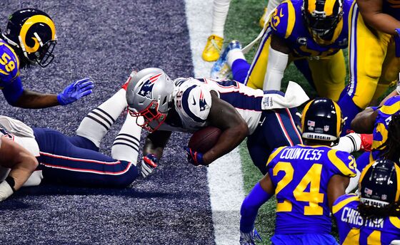 Lowest-Scoring Super Bowl Generates Lowest Ratings in Decade