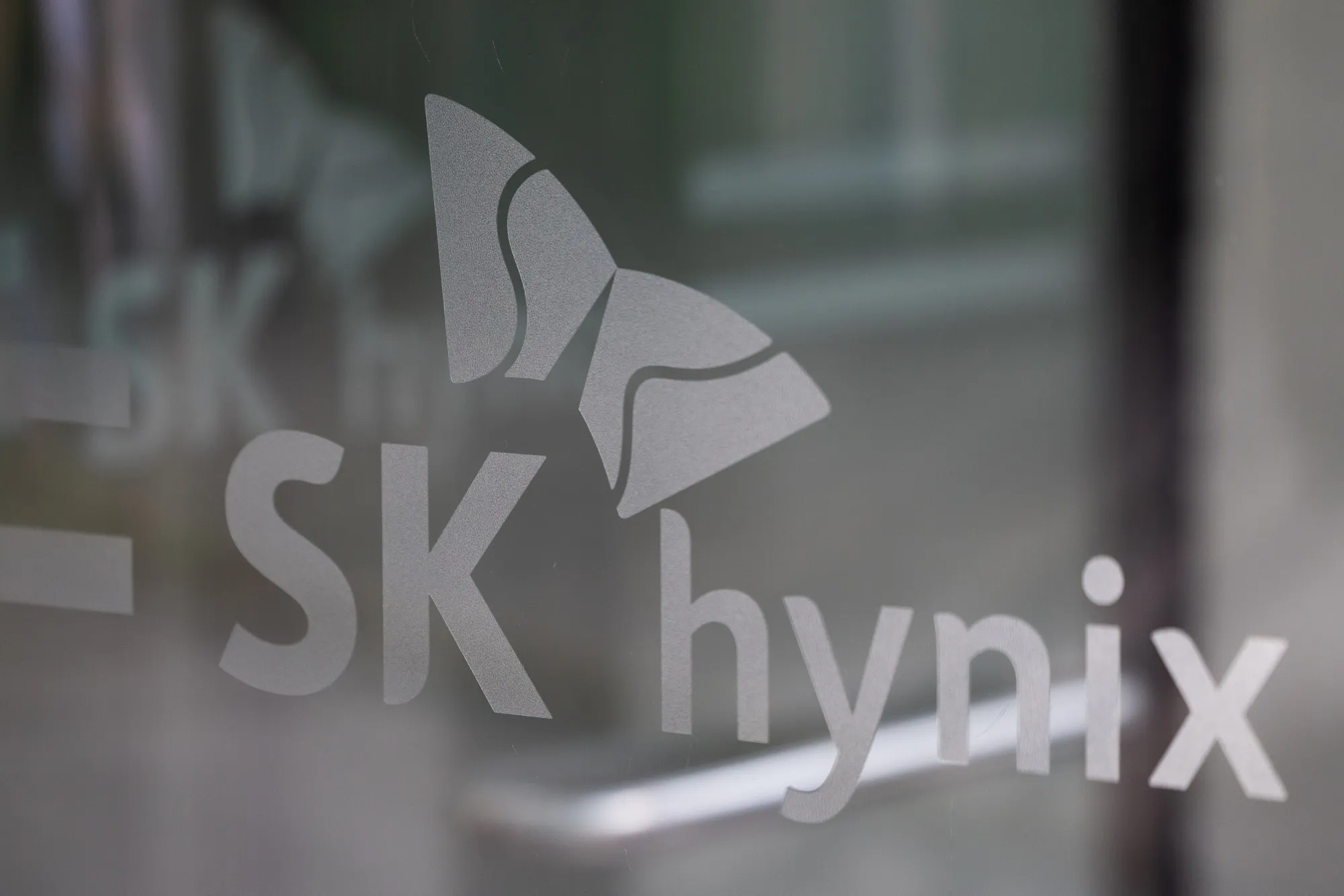 SKハイニックス、時価総額1.5兆円近く失う-決算堅調もAI株安