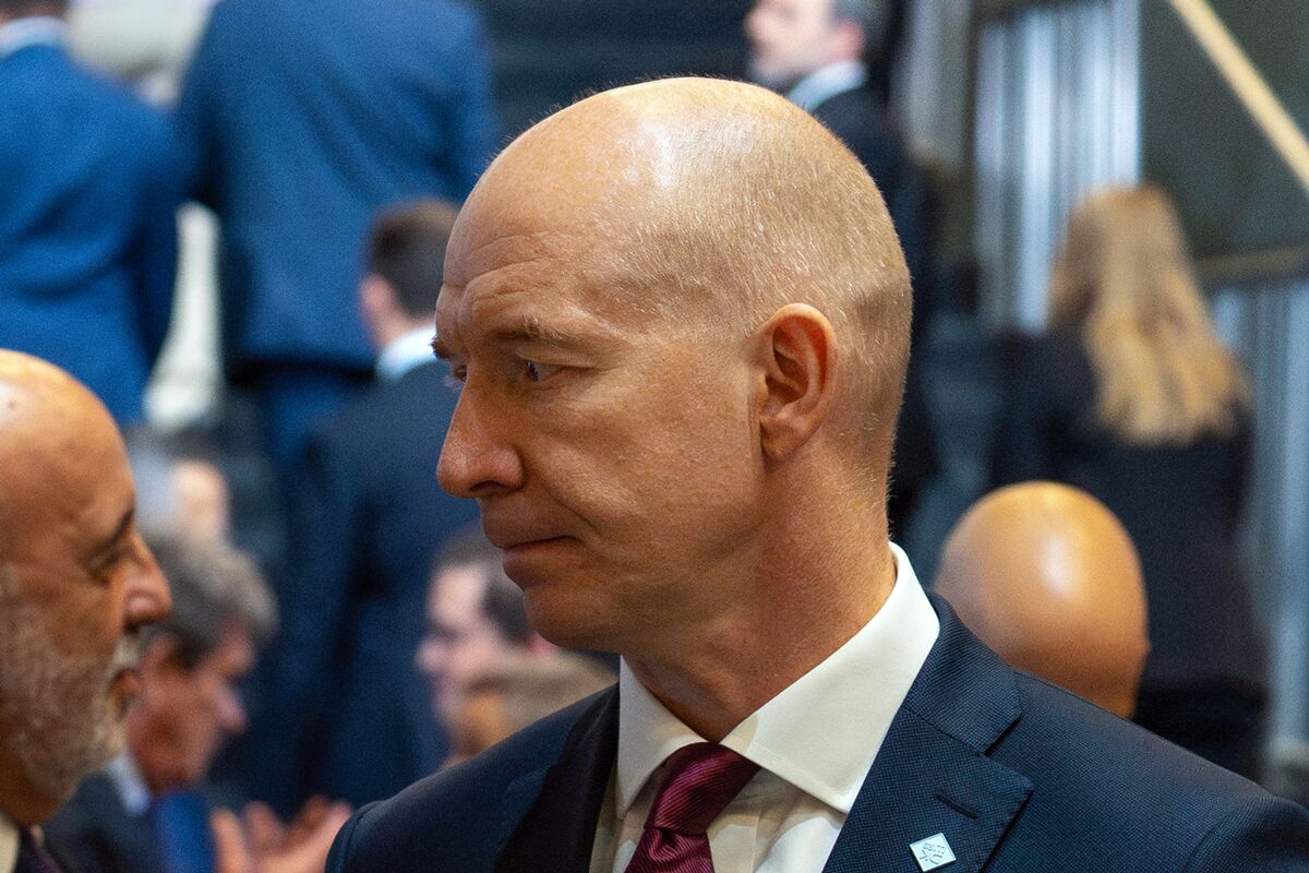 ECB’s Muller Pledges Conservative Rate Policy If Elected VP