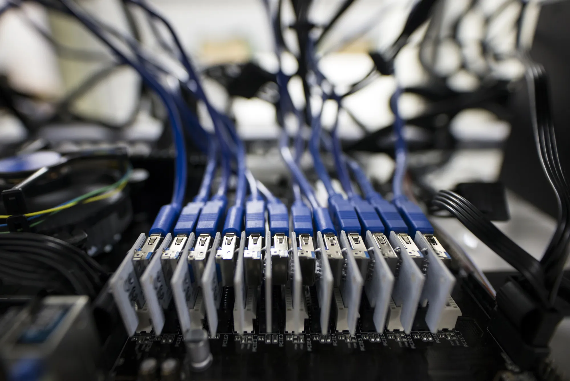 Inside The DMM Mining Farm As Japan Unveils Guidelines For Allowing Initial Coin Offerings