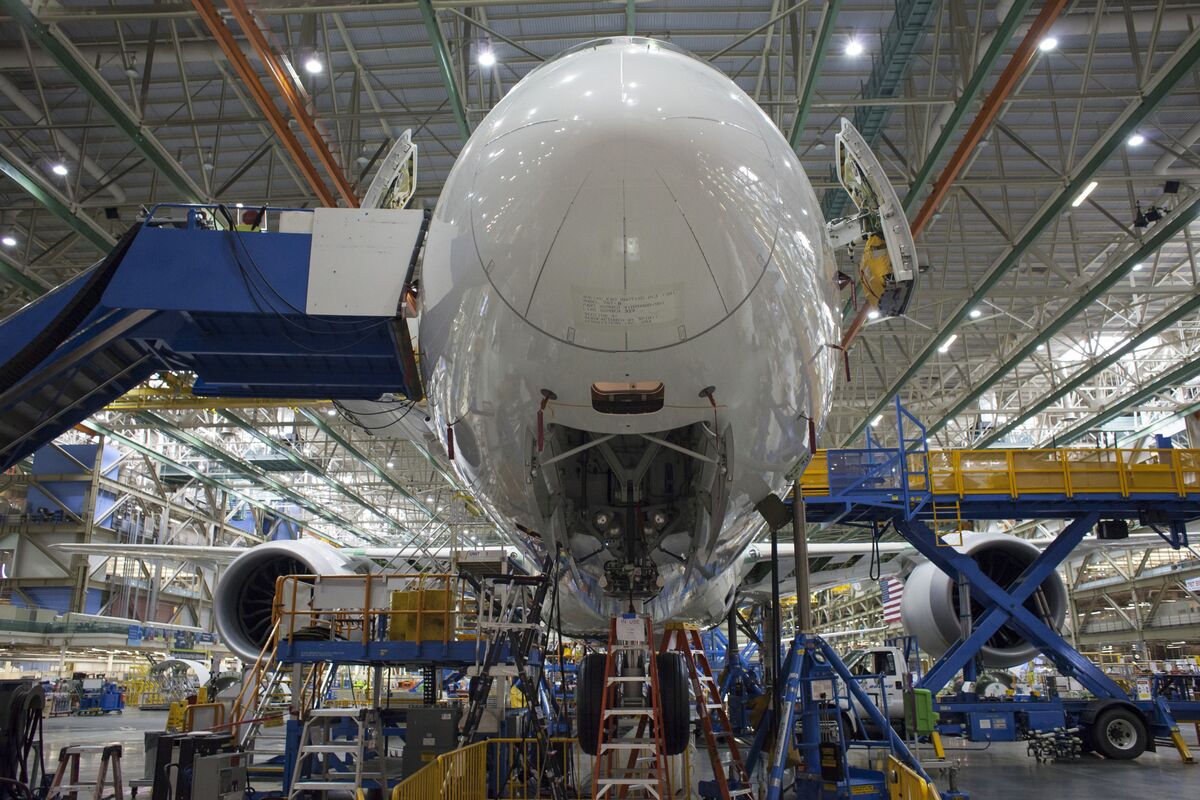 Bahrain Signs $17B Deal for Boeing Jets, GE Engines
