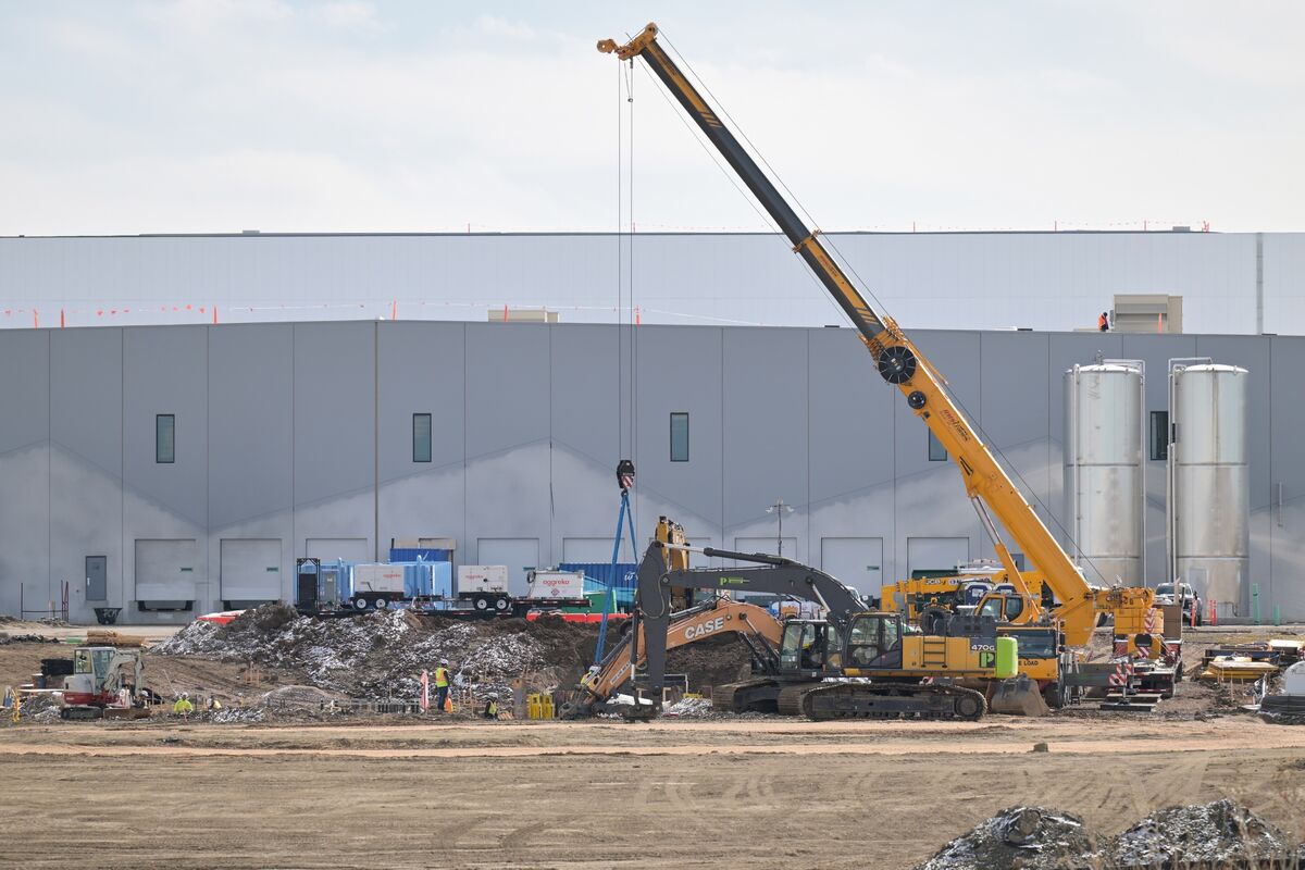 Pepsi Bottling Plant Anchors New Denver Project Funded by Munis