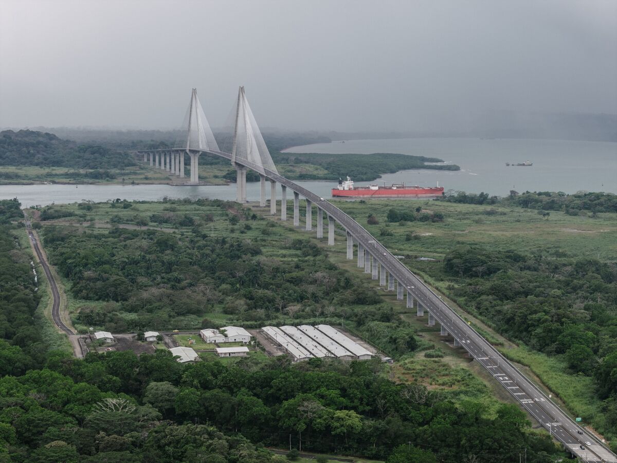 Asian Shipper Pays Record $5.3 Million for Panama Canal Access
