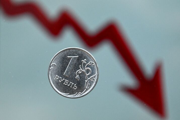 RUSSIA-UKRAINE-CONFLICT-FINANCE-RUBLE