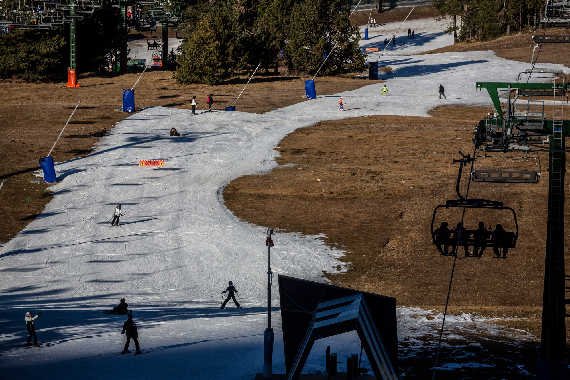 Northeast ski resorts turn to leaner, meaner snowmaking guns