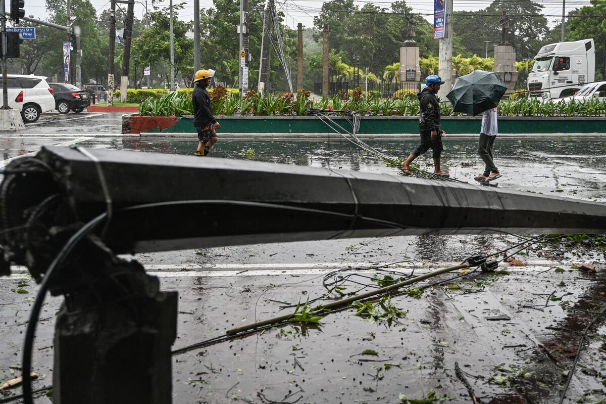 Tropical Storm Yagi (Enteng) Heads Toward China After Killing 11 in ...