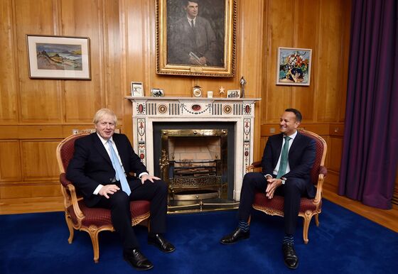 Johnson and Varadkar to Meet in Last-Ditch Bid for Brexit Deal