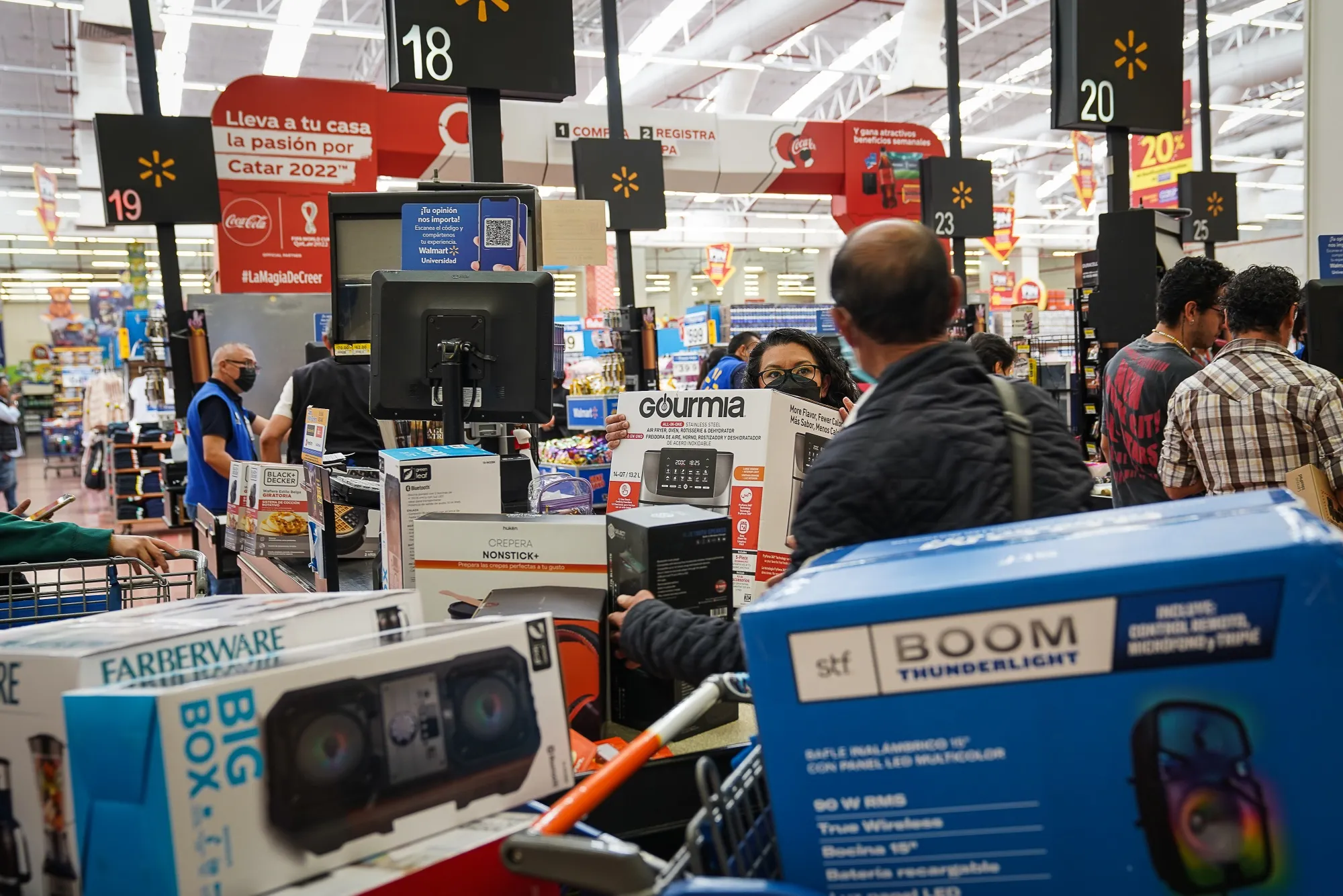 Shoppers At A Walmart Supercenter On Buen Fin