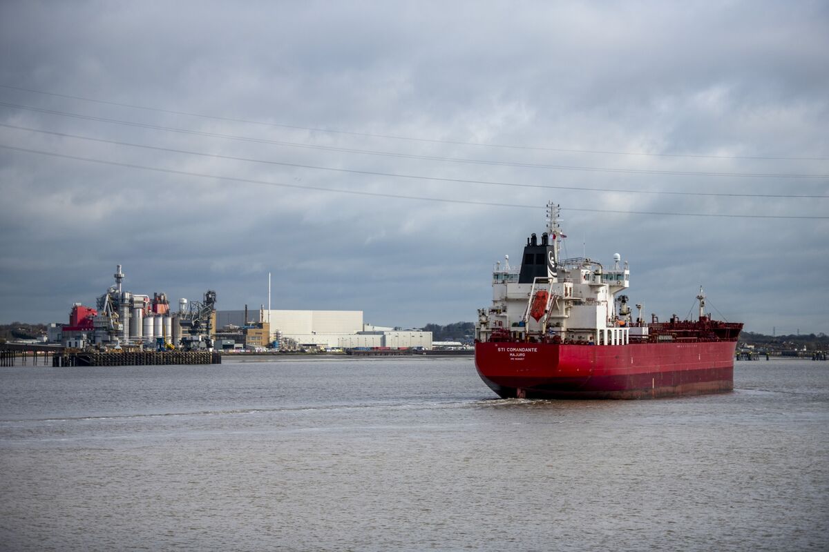 Russia’s Diesel Exports Heading for Record Despite EU Sanctions - Bloomberg