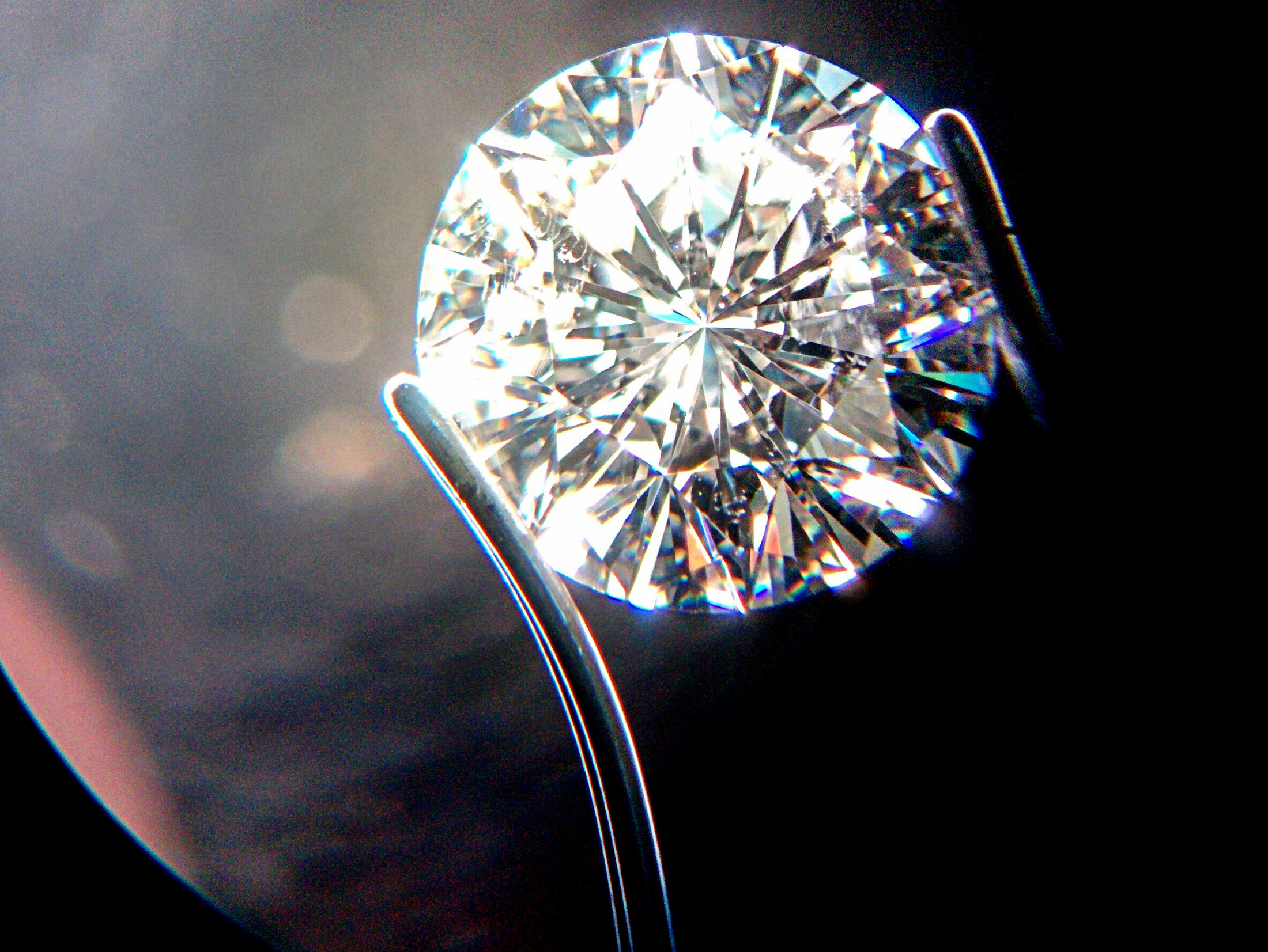 De Beers Expands Diamond Sale for Third Time in Sign of Recovery ...