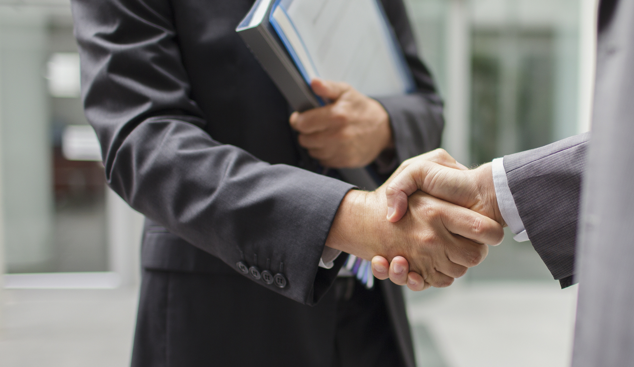 Three Reasons a Good Handshake Will Help You at Work Bloomberg