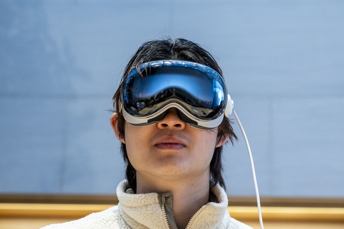 Apple Vision Pro Headset