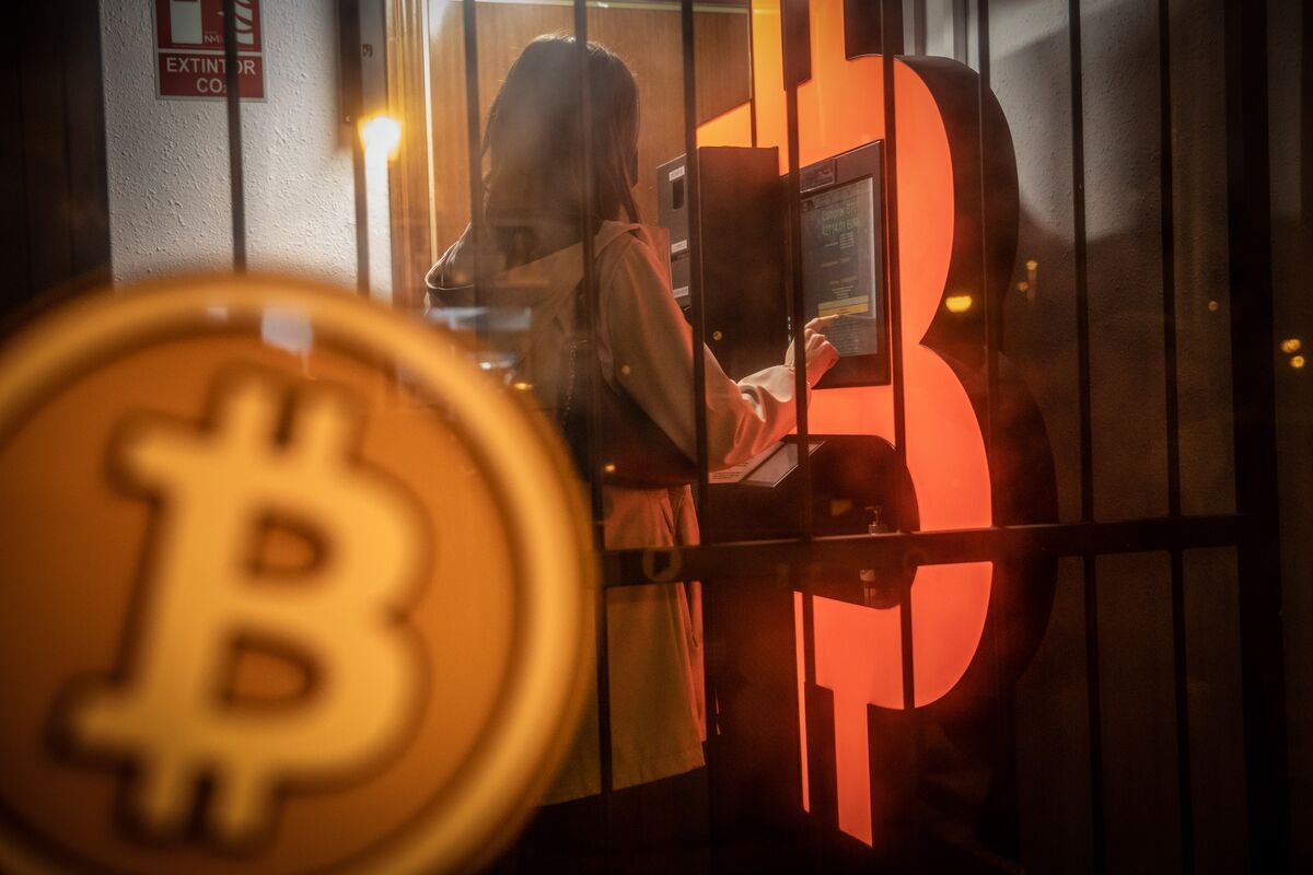 Should You Get Paid in Bitcoin? Why a Crypto Salary May Be a Dangerous  Trend - Bloomberg