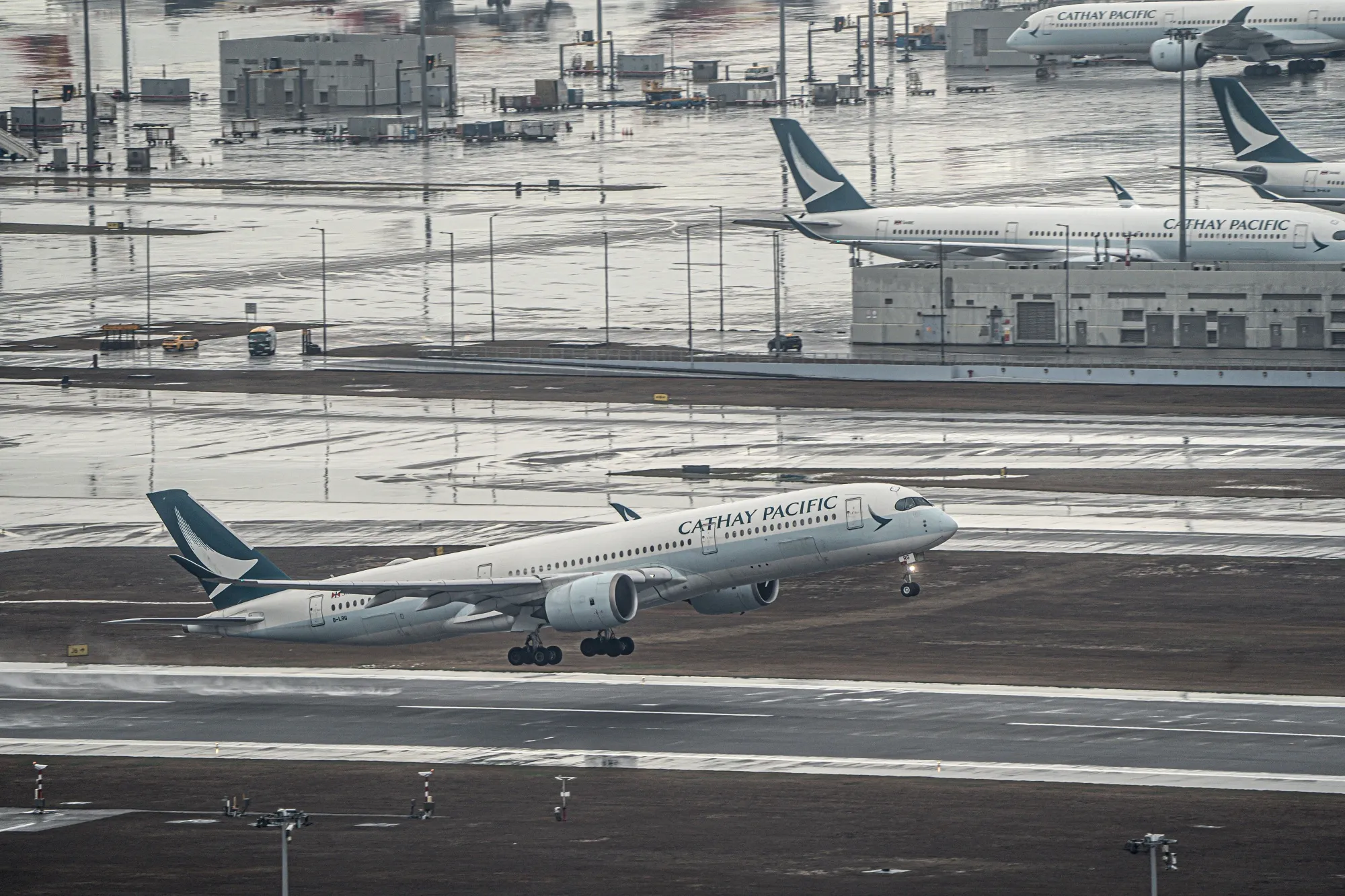 China Can Spur Green Jet Fuels Just Like EV Market, Cathay Says - Bloomberg