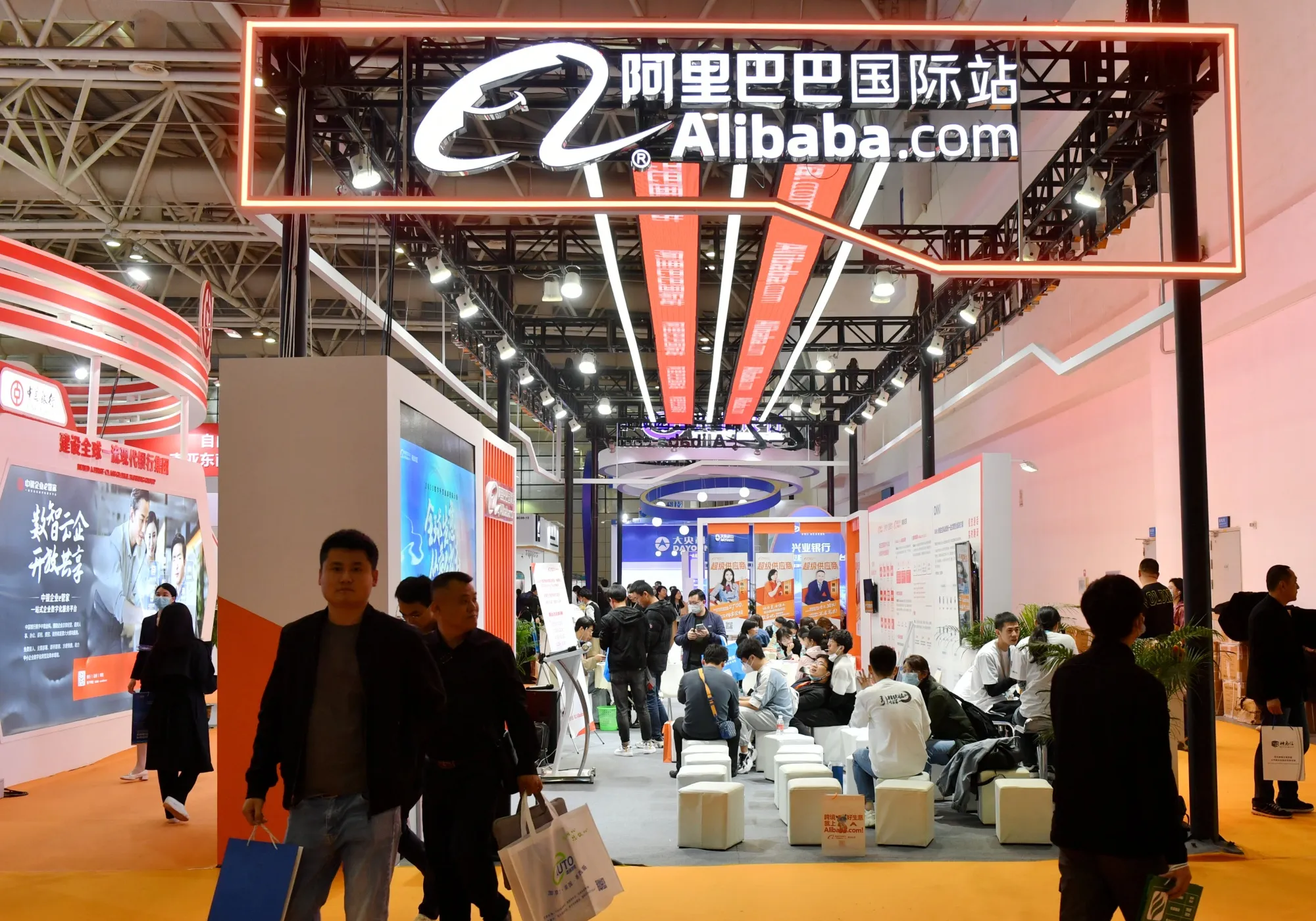 China’s R&D Spending Has Its Tech Sector On the Rise - Bloomberg