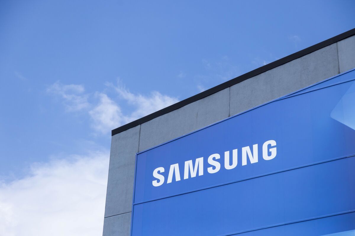 bloomberg.com - Yoolim Lee - Samsung to Invest $1 Billion in KKR's AI Infrastructure Company