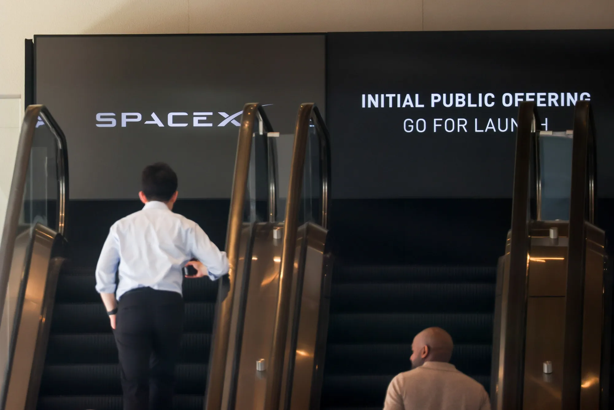 SpaceX's IPO is well oversubscribed as it prepares for orders to close Wednesday; experts weigh in on investment potential.