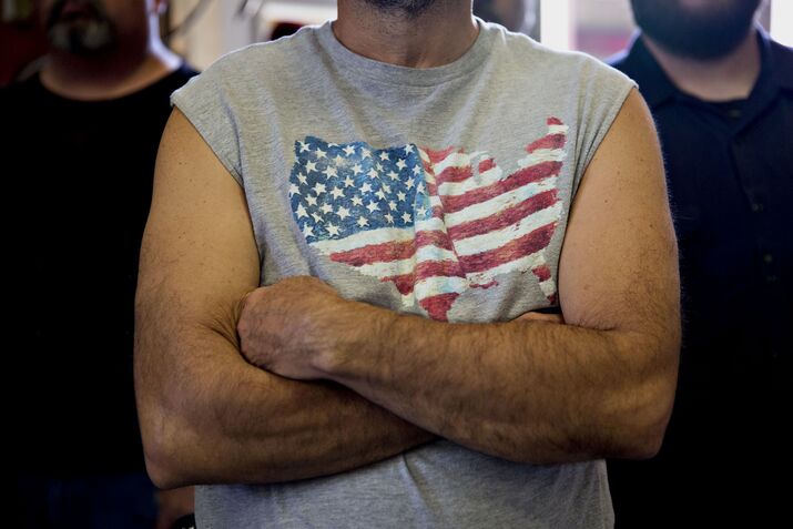 Carly Fiorina Tours And Speaks At Stellar Industries