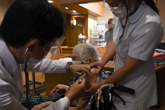 Glacial Pace of Vaccinations Threatens Japan’s Olympic Moment