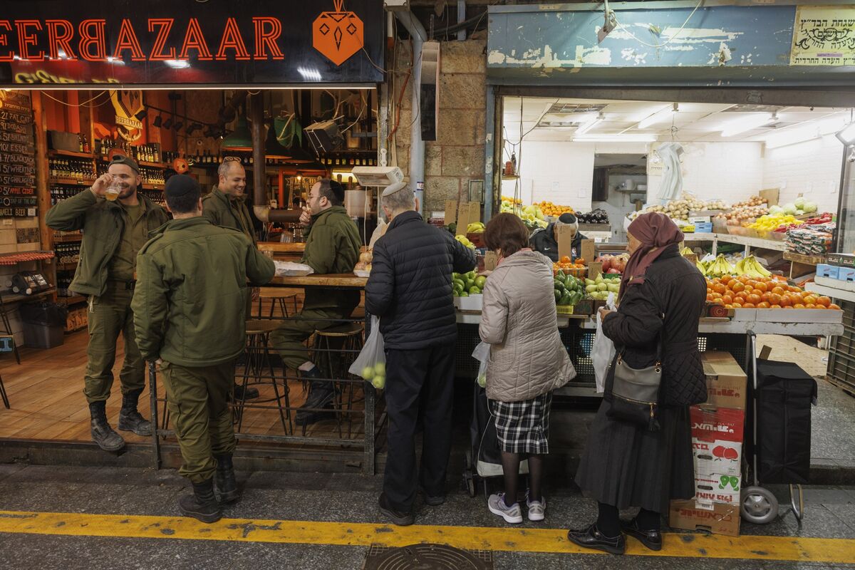 Israel sieht sich mit harten Zinsforderungen konfrontiert ...