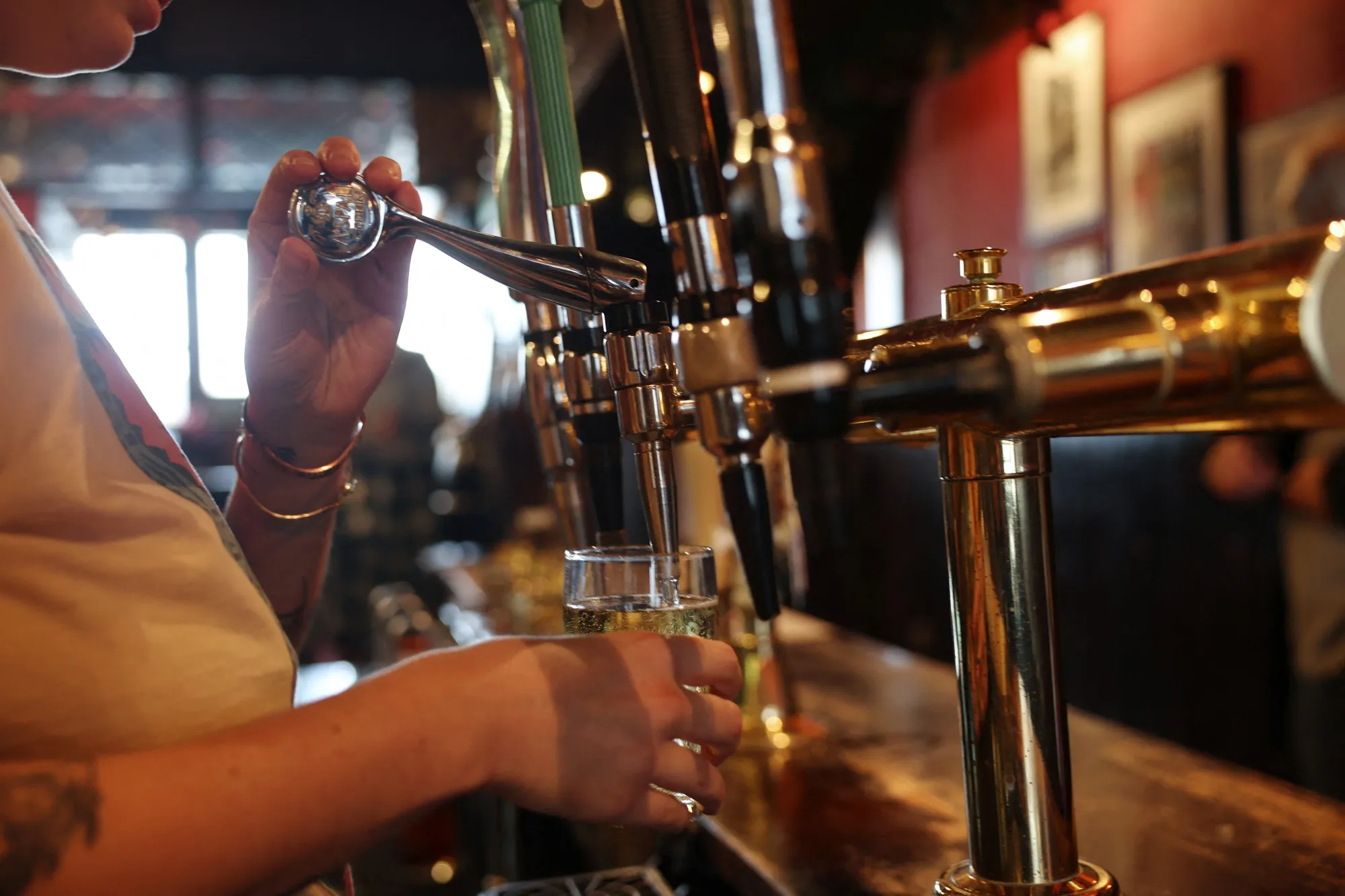 Will&nbsp; you be asked to tip on this pint at a London pub?