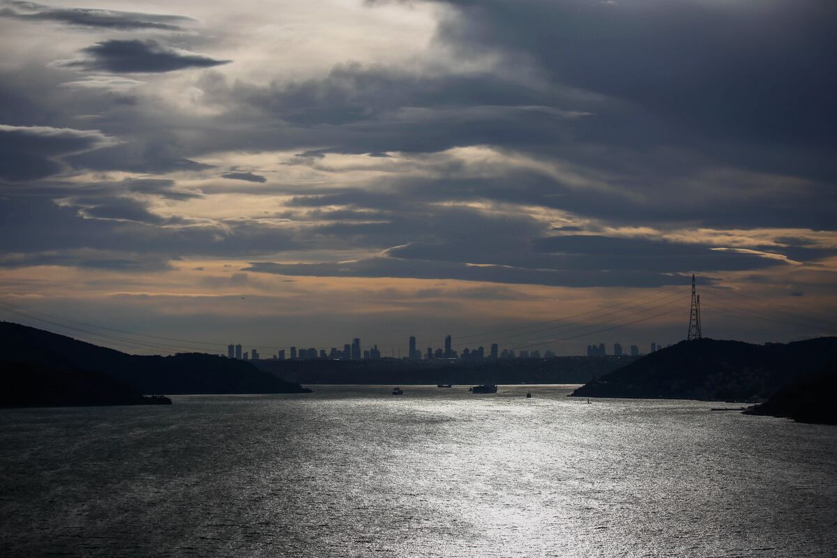 bloomberg.com - Alex Longley - Oil Tanker at Risk of Sinking After Mine Strike Near Turkey