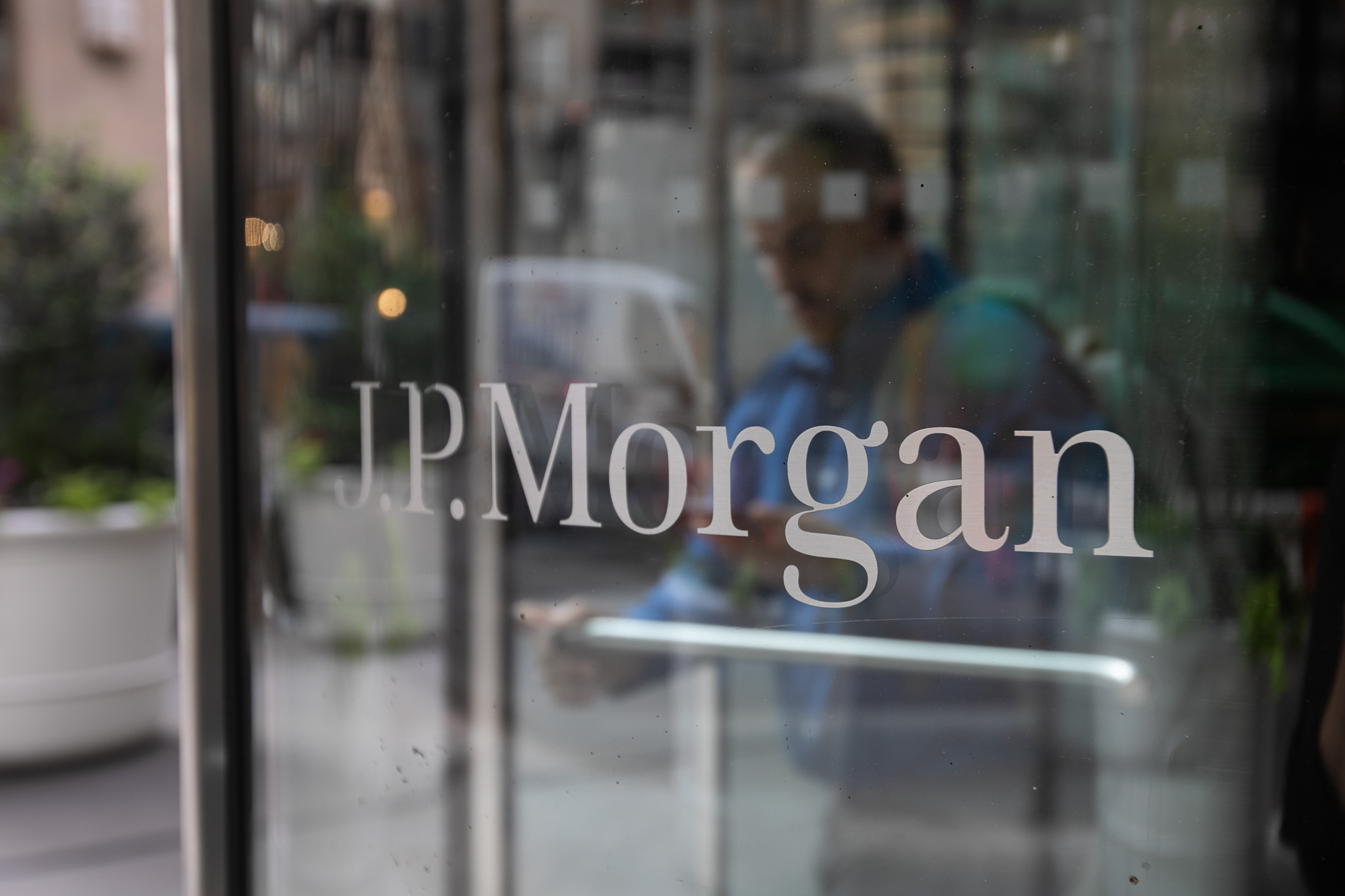 JPMorgan (JPM) Boosts Bet On Brazil’s C6 Digital Bank - Bloomberg