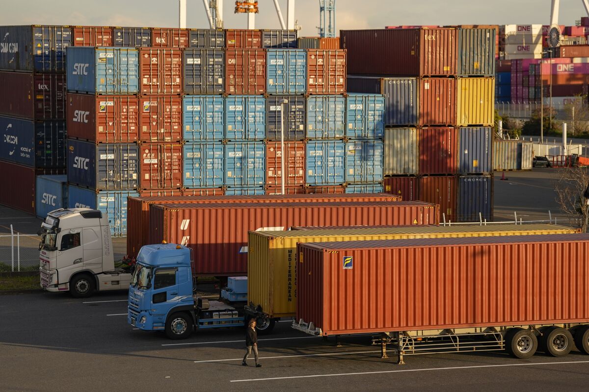 assets.bwbx.io image