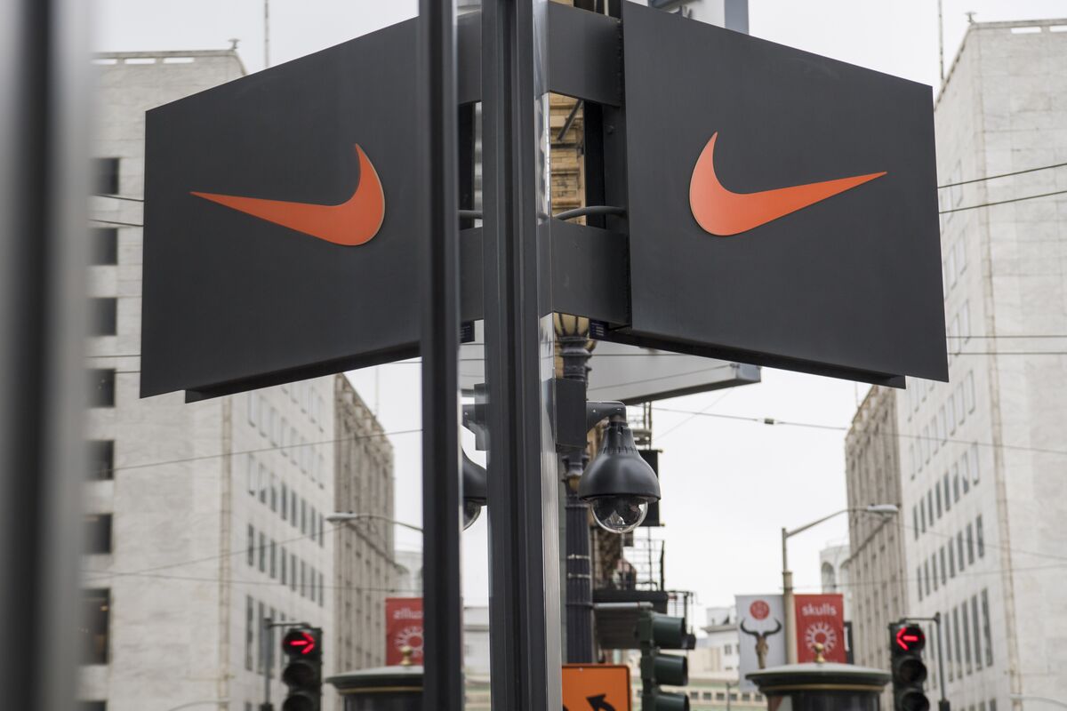 Ontdek gaan beslissen zonde Nike Says It 'Acted Swiftly' After It Heard of Behavioral Issues - Bloomberg