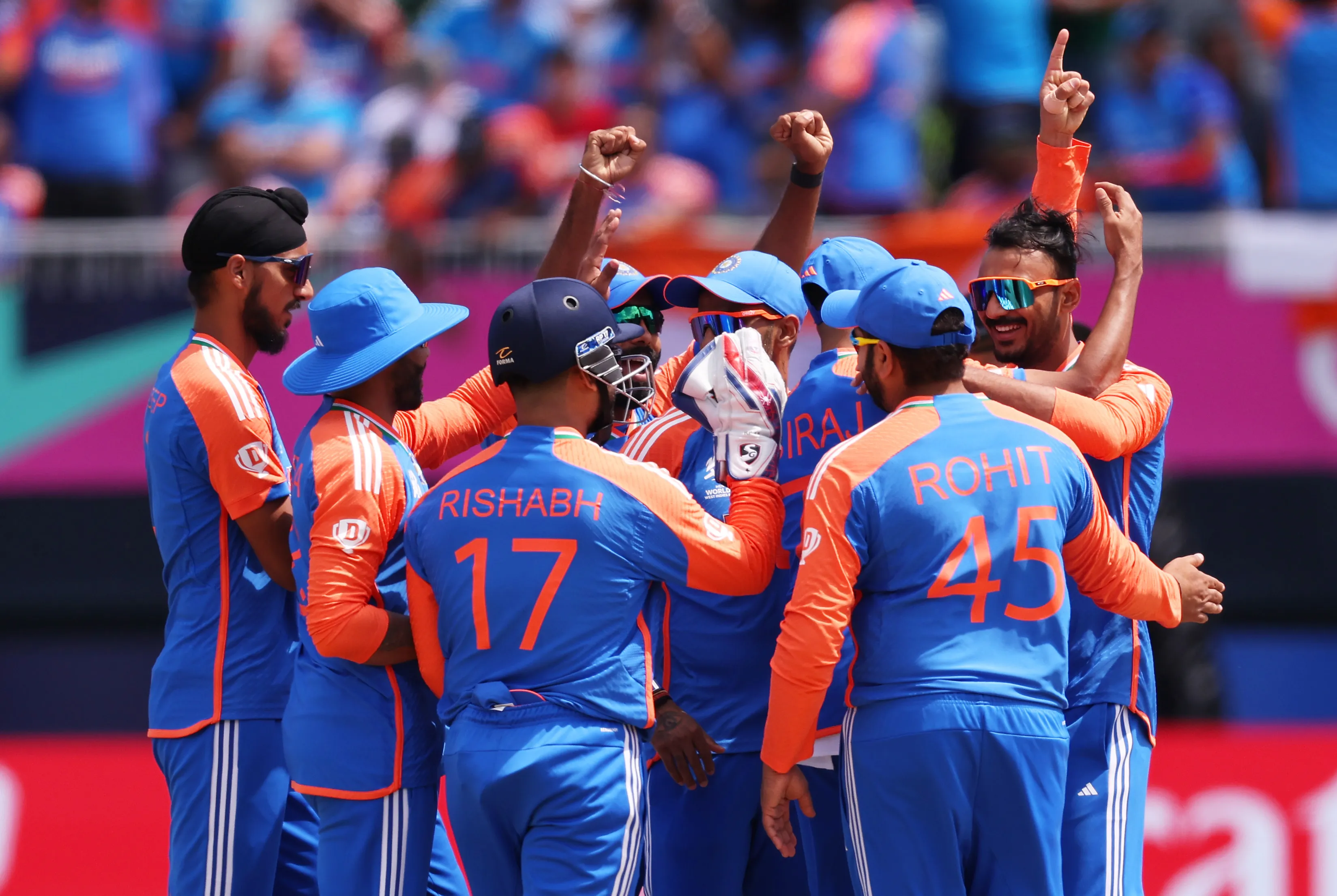 Bumrah helps India hold off archrival Pakistan in a low-scoring T20 World  Cup thriller in New York - Bloomberg