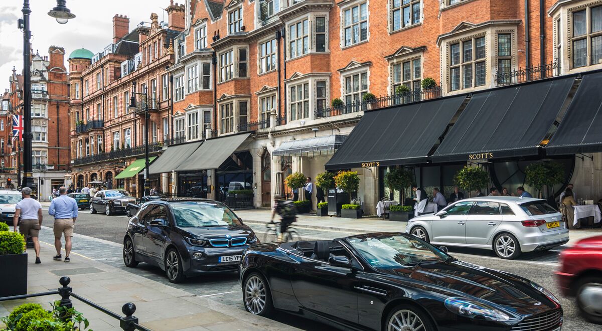 UK Super Rich Are Being Lured Away by Europe’s New Wealth Hubs