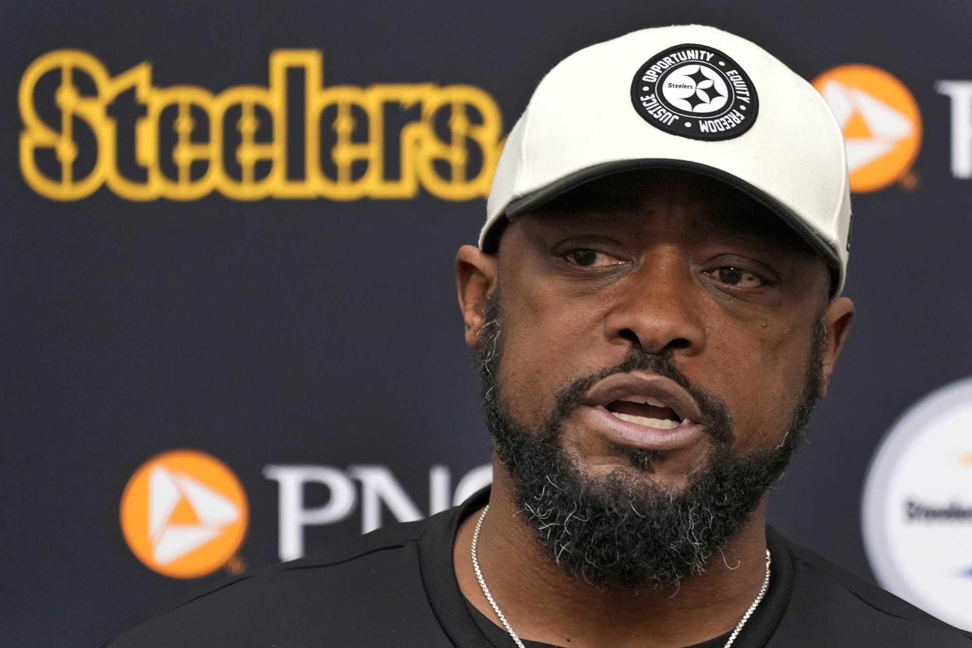 Mike Tomlin remains 'on go' for the Steelers through 2024, and likely beyond - Bloomberg