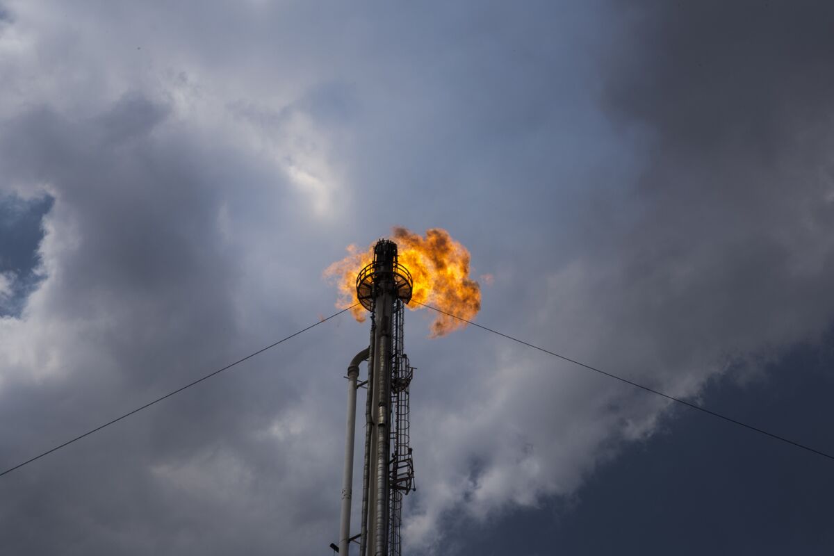 Giá dầu giảm nhẹ khi các nhà giao dịch theo dõi đàm phán thương mại Mỹ-Trung Giá dầu giảm nhẹ khi các nhà giao dịch theo dõi đàm phán thương mại Mỹ-Trung