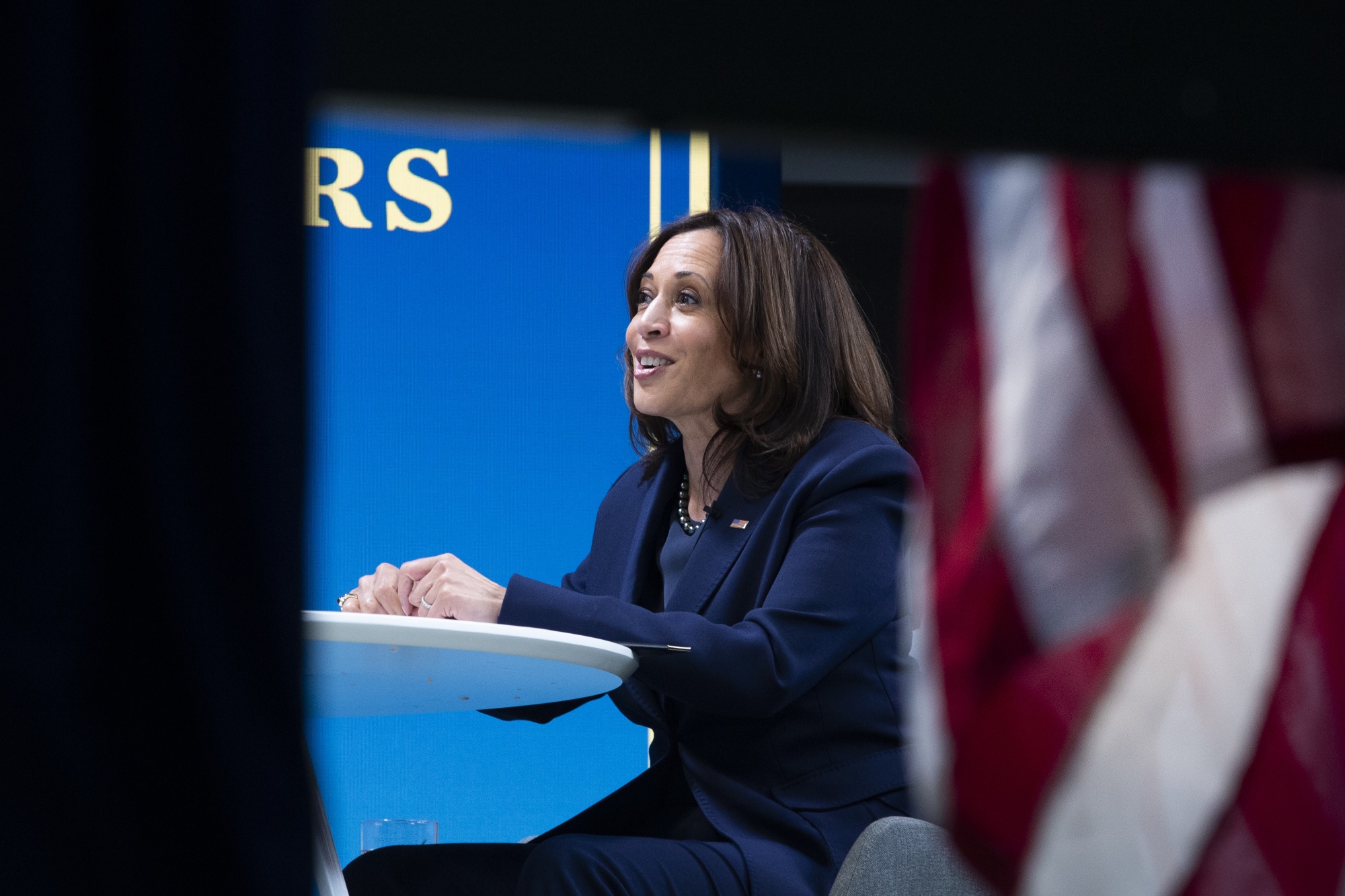 Harris to Host Women’s Event to Boost Support For Virus Relief - Bloomberg