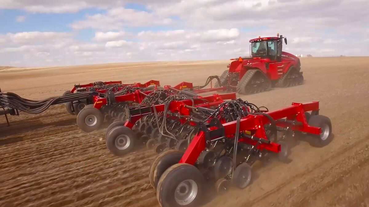 CNH Sees Farm Equipment Sales Slump
