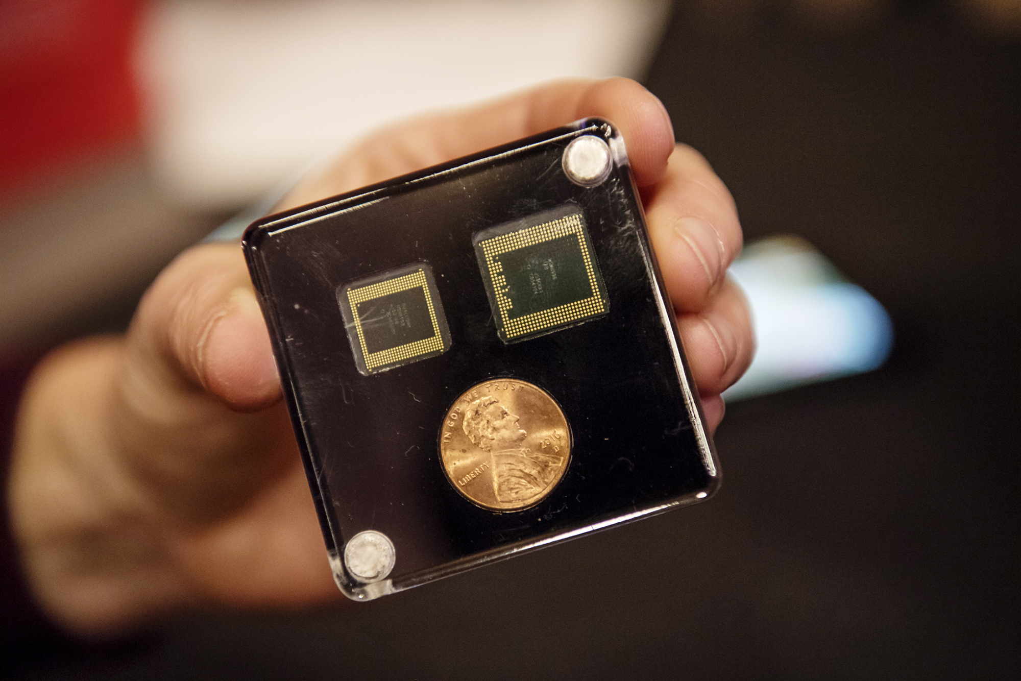 The Qualcomm Inc. 820, left, and the 835 Snapdragon processor at the 2017 Consumer Electronics Show in Las Vegas, Nevada, on Jan. 3, 2017.
