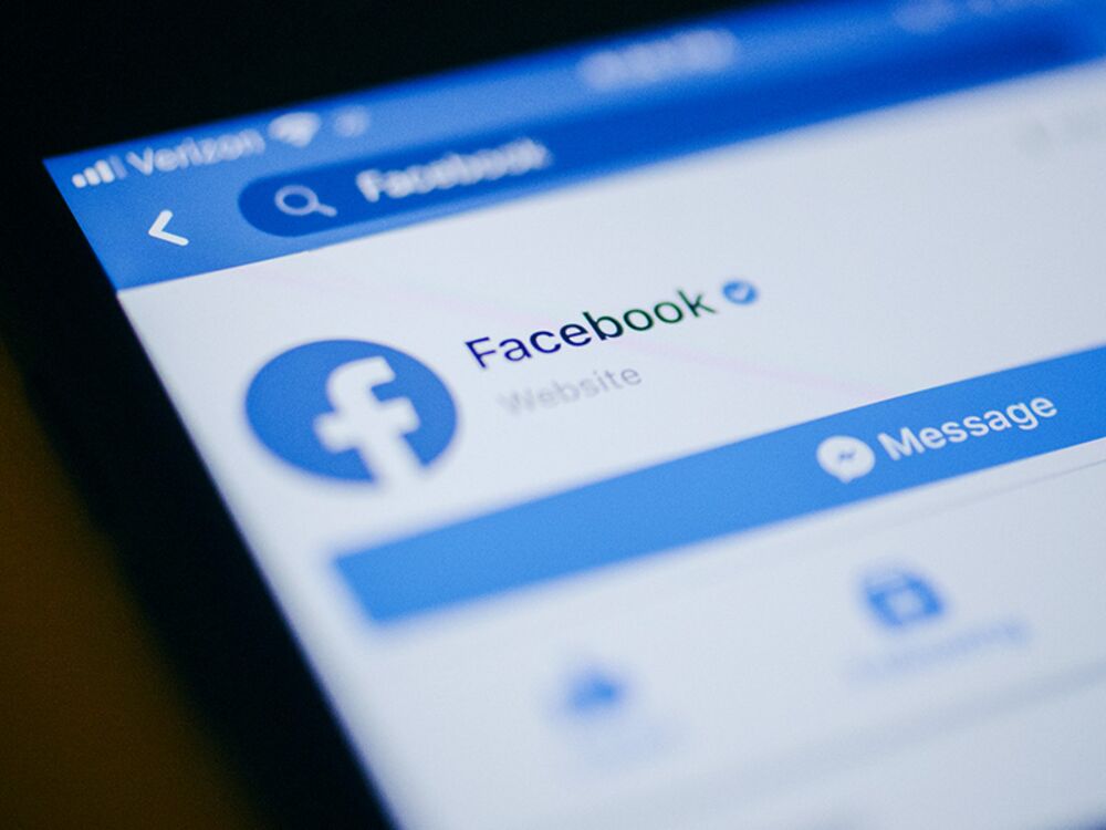 フェイスブック １ ３月に22億件の偽アカウント削除 過去最高 Bloomberg