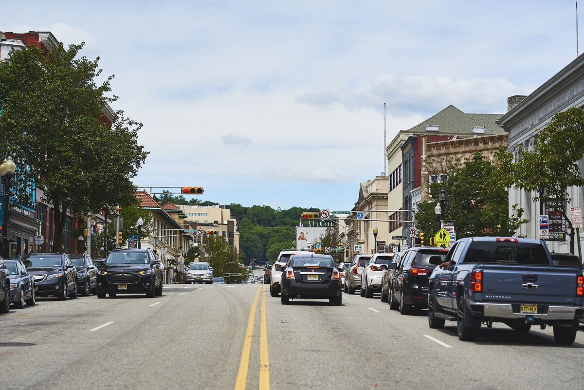 ⚫️ BLOOMBERG: Montclair, New Jersey: Tagli al personale e ai programmi scolastici per fronteggiare un deficit di 20 milioni di dollari