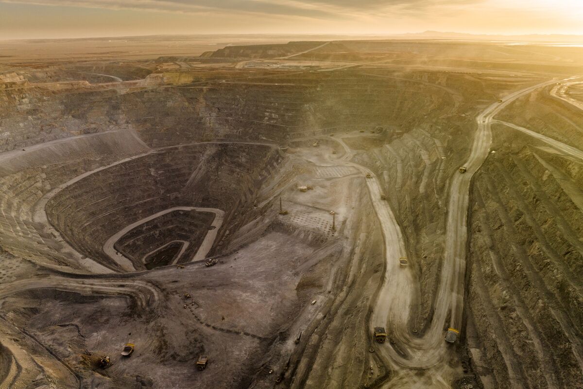 Rio Tinto’s Oyu Tolgoi Copper Mine Halts Underground Operations