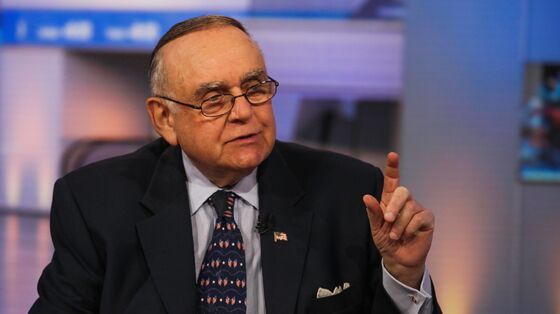 Leon Cooperman Says Fed Fuels a Debt Binge the Economy Can’t Handle
